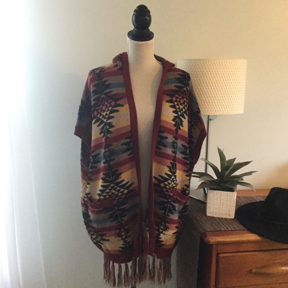 American Eagle-Hooded Fringe Hem Cardigan. Sz XS/S